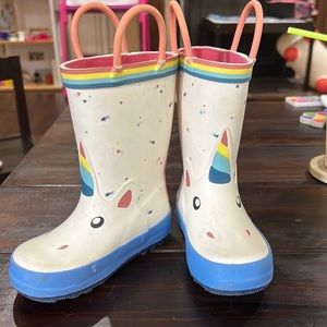 Unicorn rain boots w pull ons sz 6
